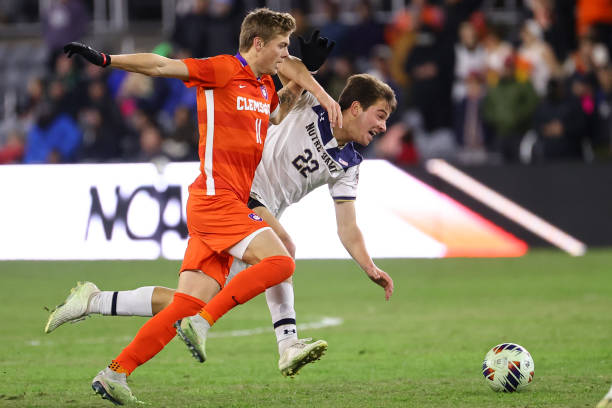 戰術體系仍 戰術體系仍