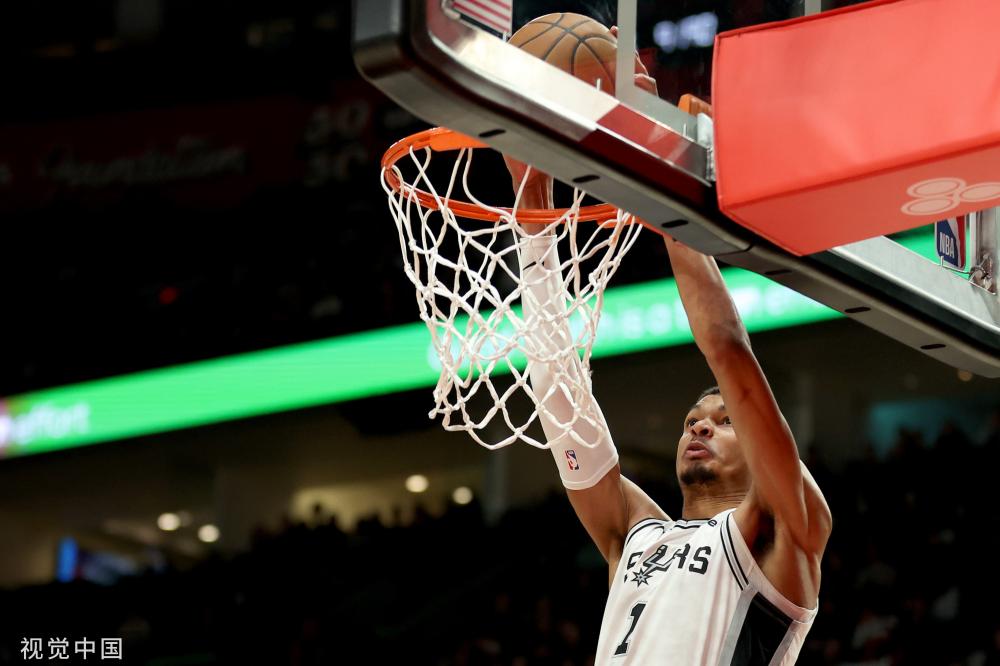 中国男篮稳 中国男篮稳